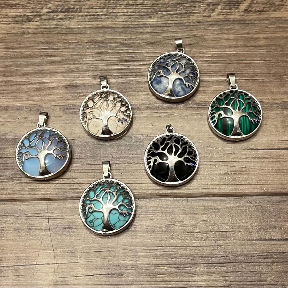 Lot of six tree of life necklace pendants. - Picture 9 of 9